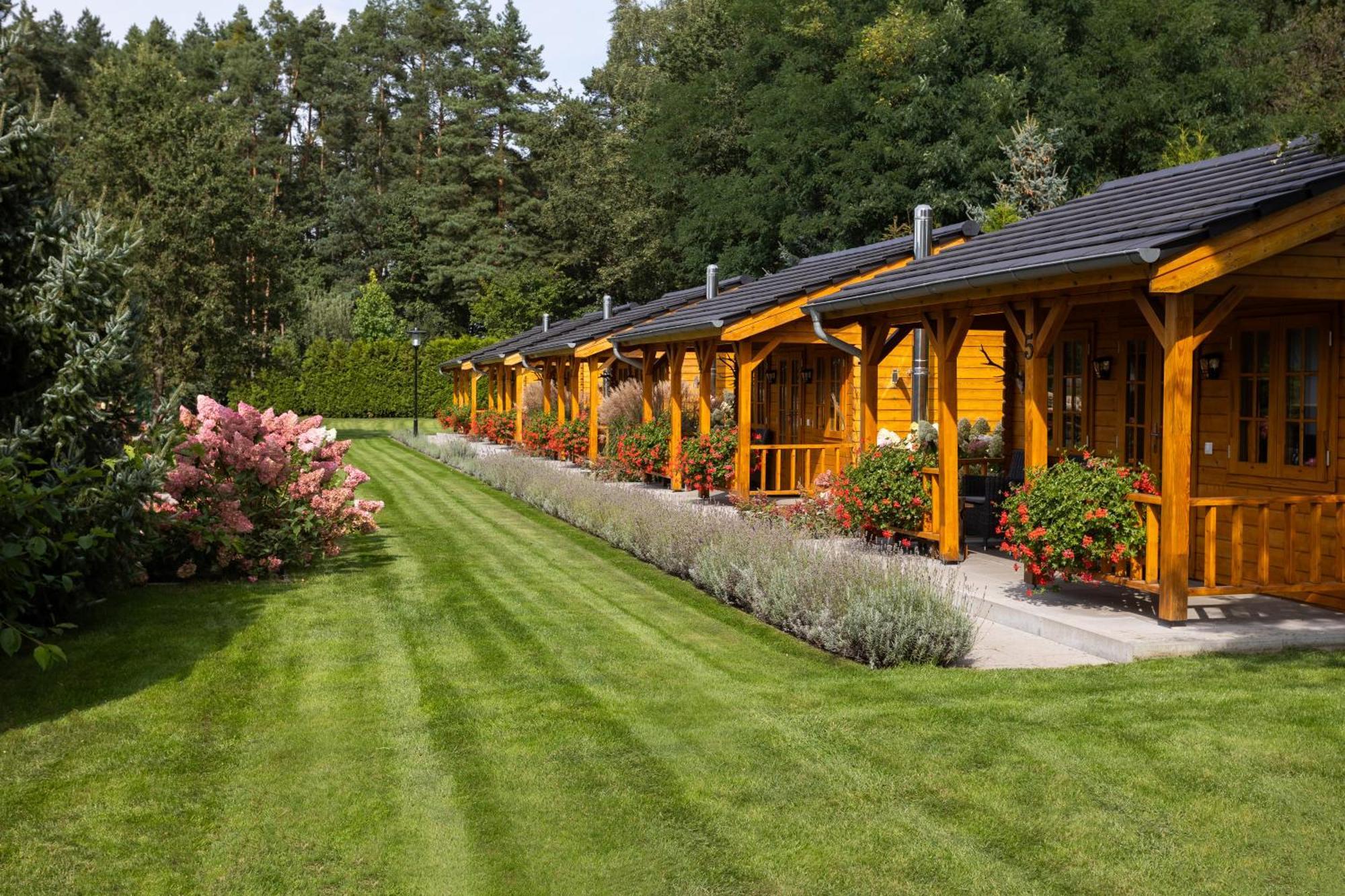 Hubertus Dwor Mysliwski Opole Extérieur photo